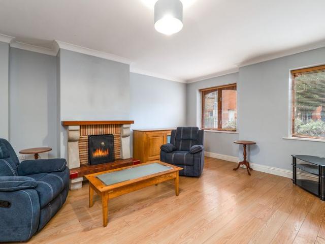 Apartment to rent in Bluebell, North Tipperary