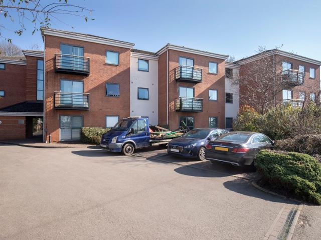 Apartment for rent in Dixons Green, West Midlands