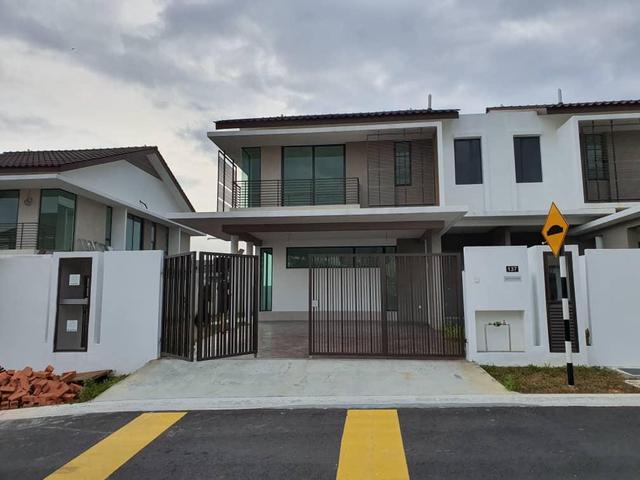 Residential House for sale in Sendayan Village, Negeri Sembilan