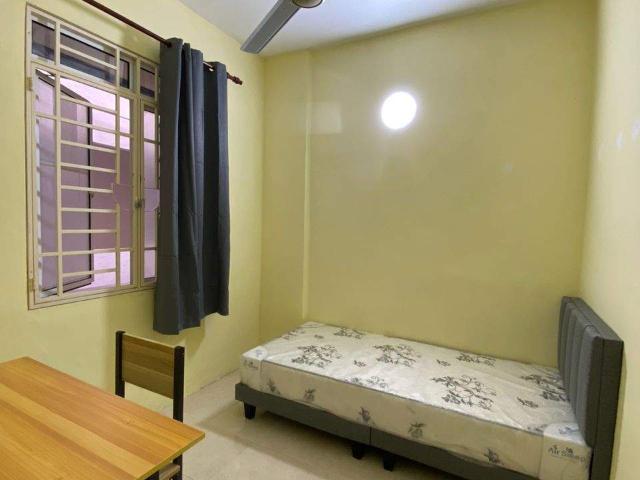 Room for rent in Barat Daya, George Town