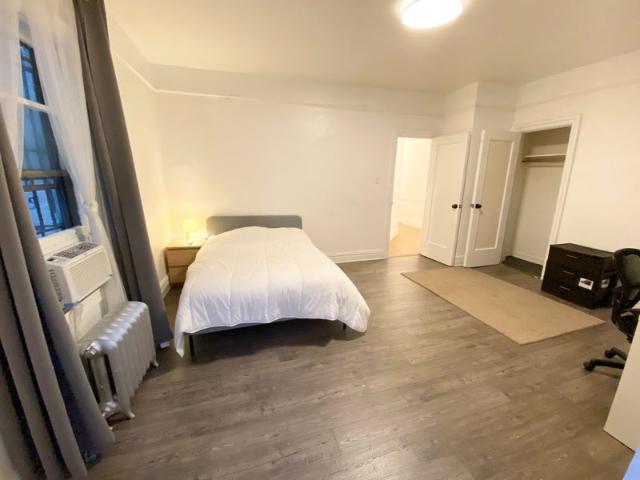 Room for rent in Arverne, New York