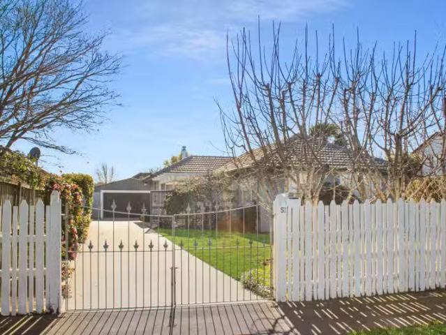 House for rent in Chaslands, Canterbury