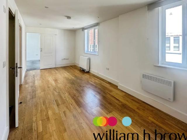 Apartment for rent in Bocking, Chipping Hill