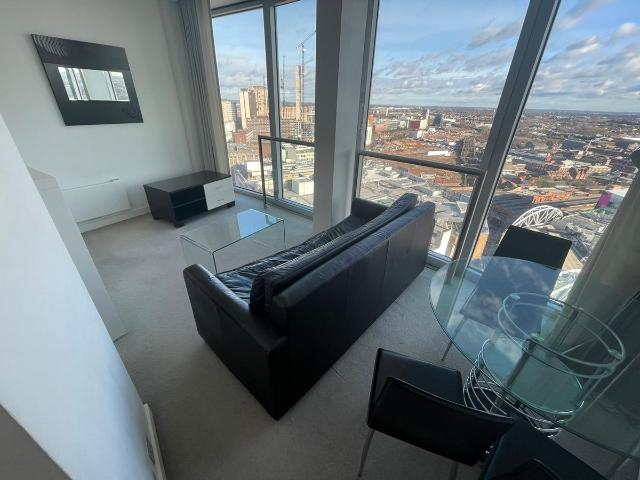 Studio for rent in Bordesley, West Midlands