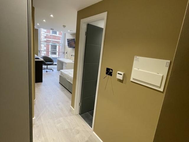 Studio for rent in St Ann's, Haddon
