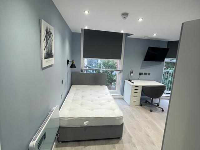 Studio for rent in St Ann's, Haddon