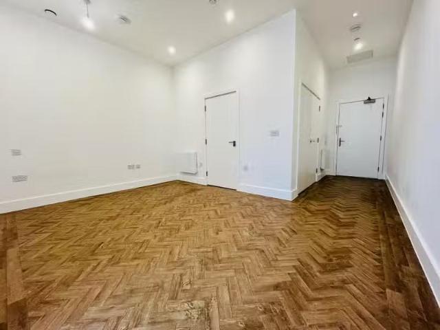 Apartment for rent in Loughborough Junction, Greater London