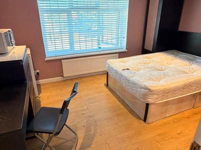 Studio for rent in London Borough of Hillingdon, Greater London