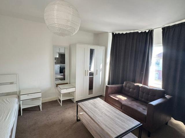 Studio for rent in Hendon Central, The Hyde