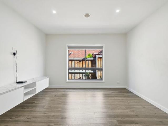 House for rent in Aurora Estate, Melbourne