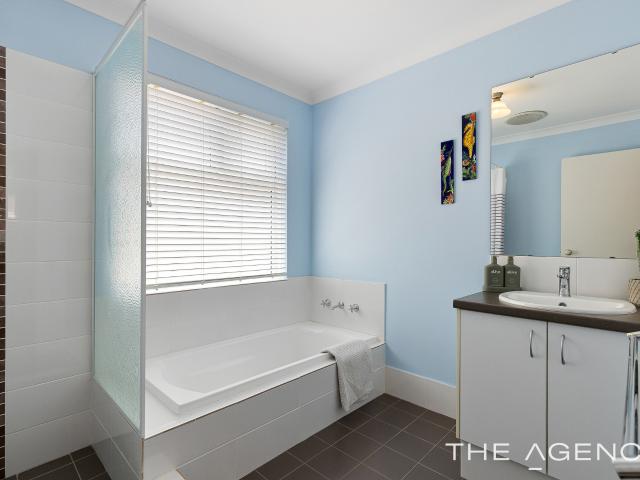 House for sale in Parklands, Western Australia