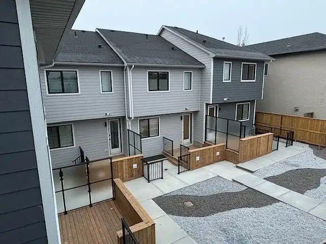 Townhouse for rent in Banff Trail, Calgary