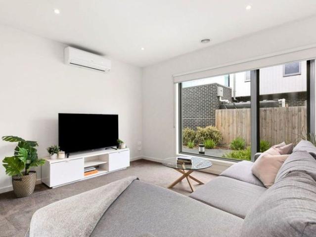 Townhouse for rent in Camerons Creek, Victoria