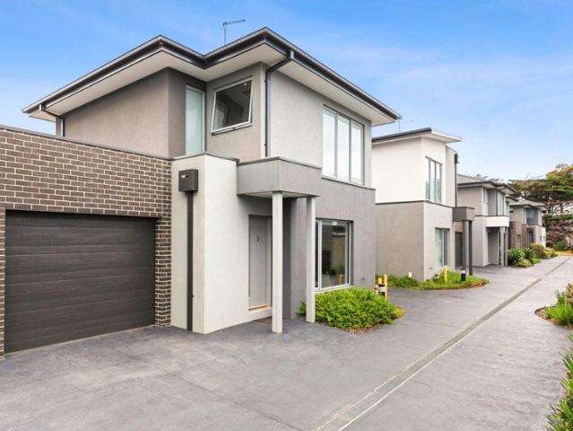Townhouse for rent in Camerons Creek, Victoria