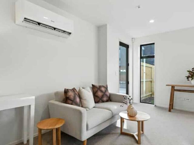 House for rent in Chaslands, Canterbury