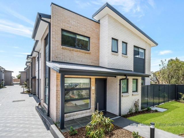 Townhouse for rent in Sydney, New South Wales