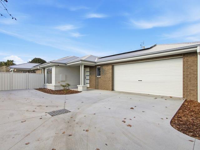 Townhouse for sale in Sale, Victoria