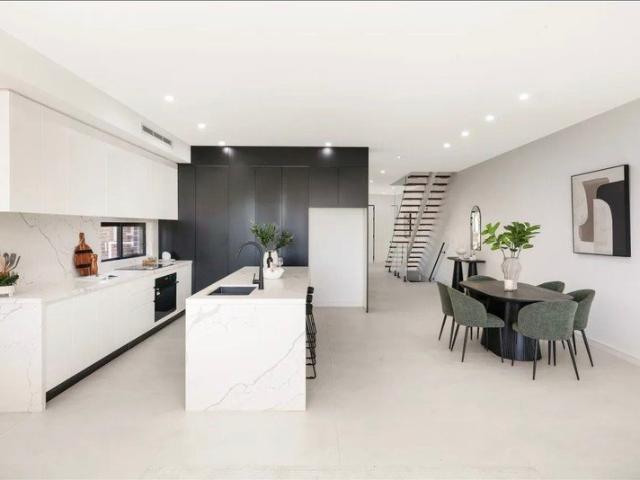 Duplex for rent in Sydney, New South Wales