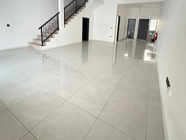 Terraced House for rent in Malaka