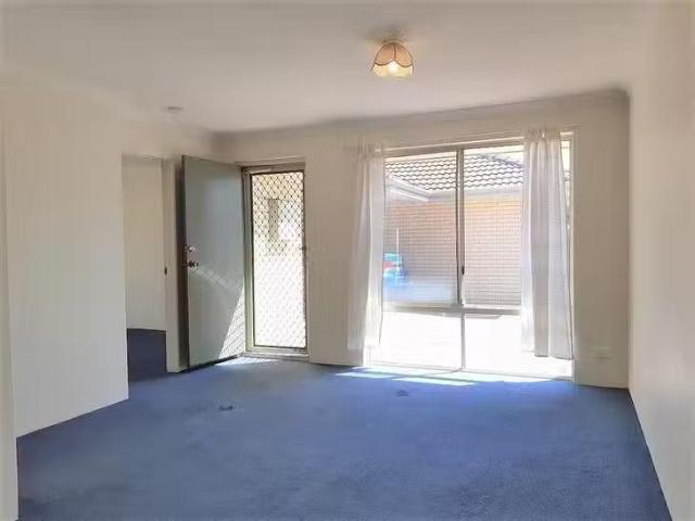 Apartment for rent in Carlisle, Western Australia