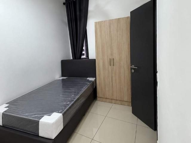 Room for rent in PJU 8, Petaling Jaya