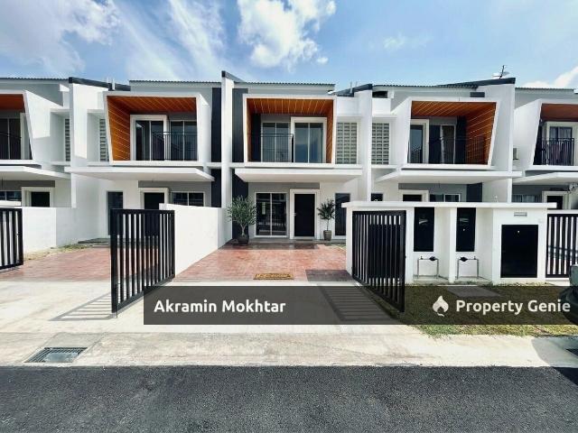 Terraced House for sale in Tanjong Sepat, Selangor