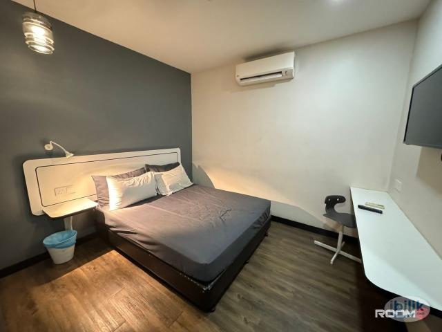 Room for rent in Petaling, Alam Impian