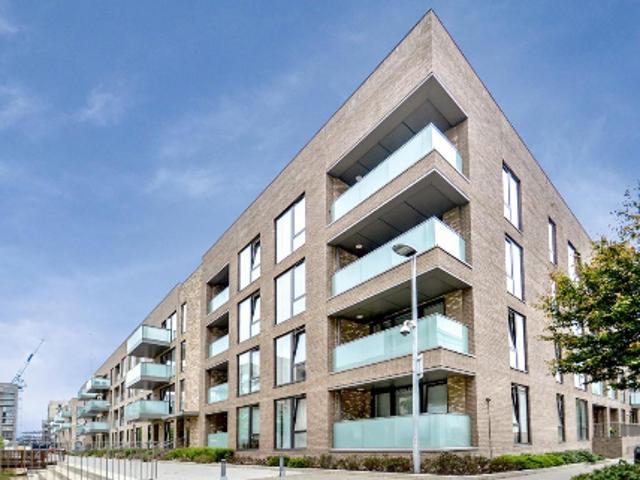 Apartment for rent in Aberfeldy Village, Blackwall