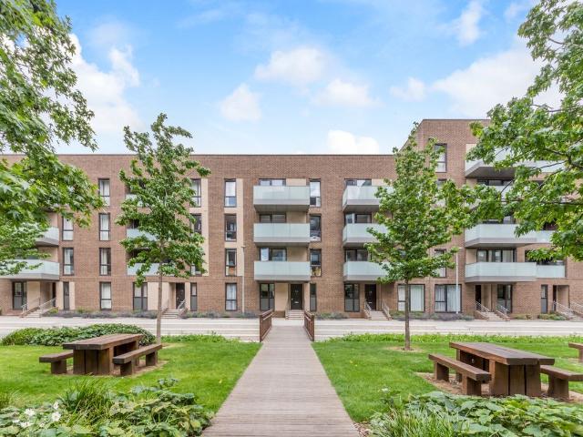 Apartment for rent in Aberfeldy Village, Blackwall