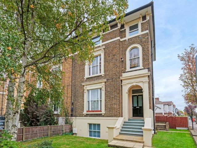 Apartment for rent in Snaresbrook, Greater London