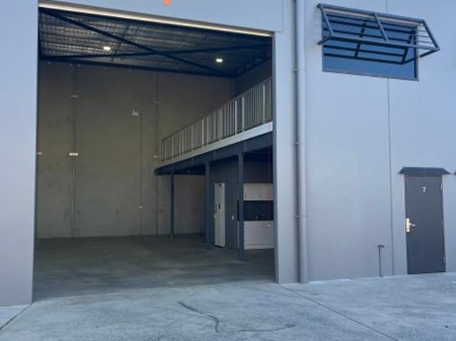 Warehouse for rent in Huskisson, Shoalhaven City Council