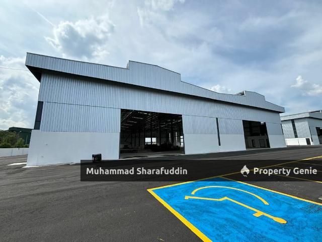 Warehouse for sale in Pahang