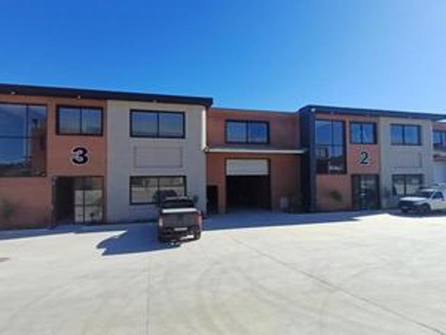 Commercial for rent in Olievenhoutbos, Gauteng