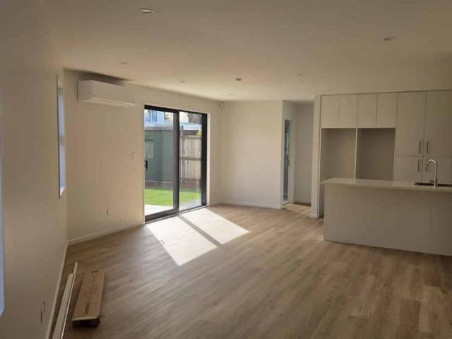 Apartment for rent in Chaslands, Canterbury