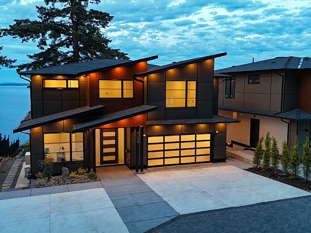 House for sale in Saanich, British Columbia