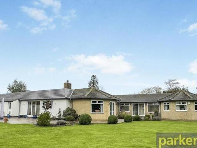 House for sale in Madley Park, Black Bourton