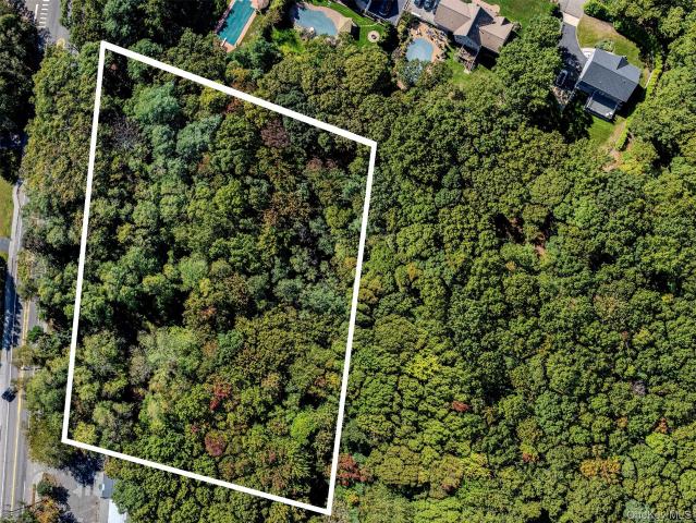 Land for sale in Miller Place, New York
