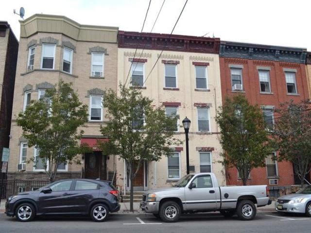 House for sale in Hudson, New Jersey