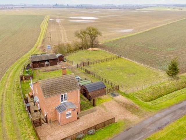 House for sale in Brayford, Lincolnshire