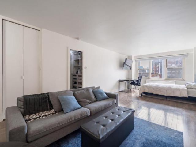 Apartment for sale in Arverne, New York