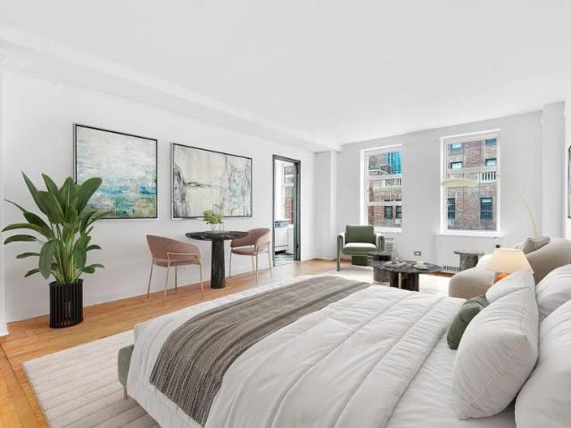 Apartment for sale in Arverne, New York
