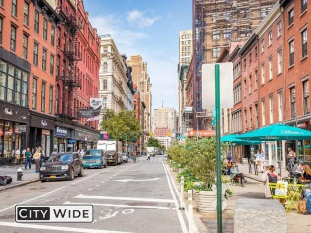 Apartment for rent in Manhattan Community Board 5, New York