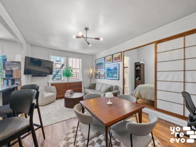 Apartment for sale in Arverne, New York