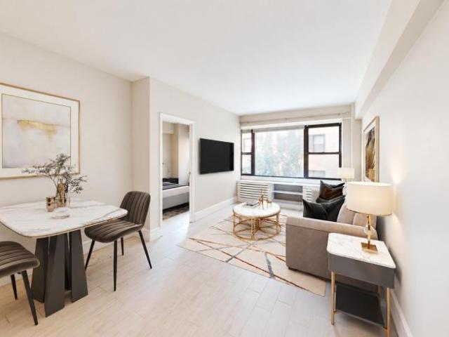 Apartment for sale in Manhattan Community Board 6, New York
