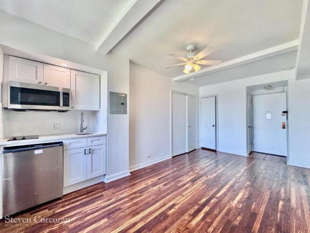 Apartment for sale in Arverne, New York