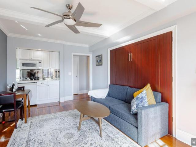 Apartment for sale in Arverne, New York