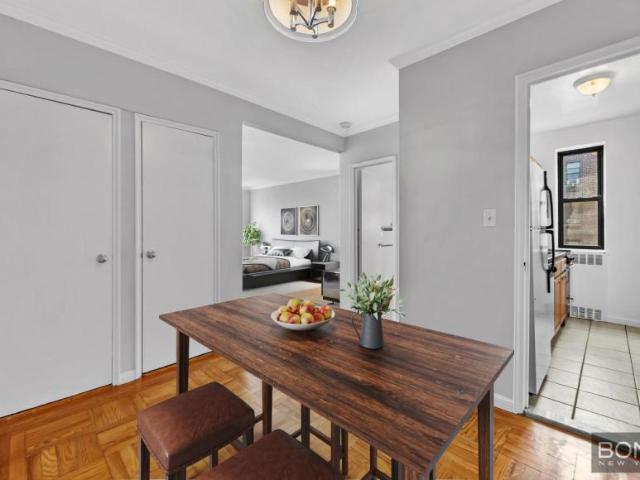 Apartment for sale in Arverne, New York