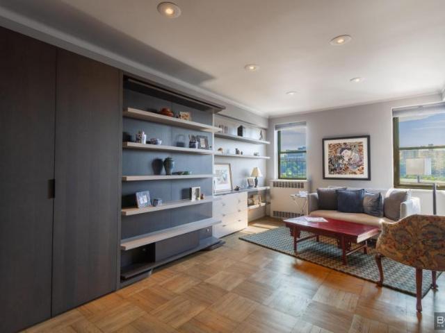 Apartment for sale in Arverne, New York