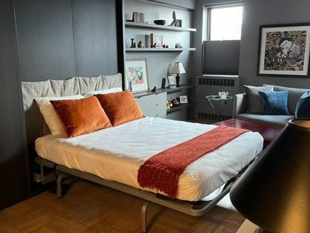Apartment for sale in Arverne, New York