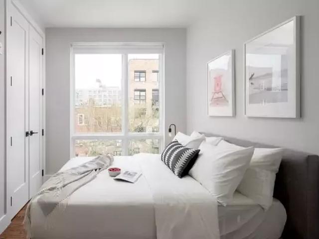 Room for rent in Arverne, New York